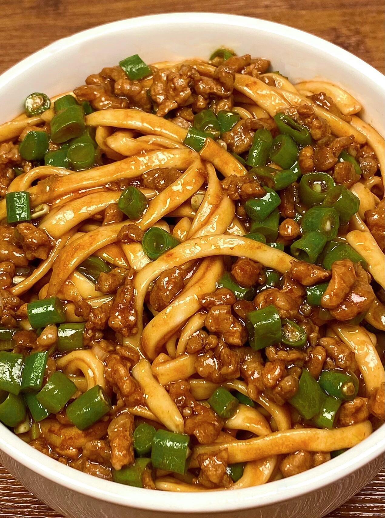 这个肉沫豆角拌面真的一绝，巨巨巨好吃！