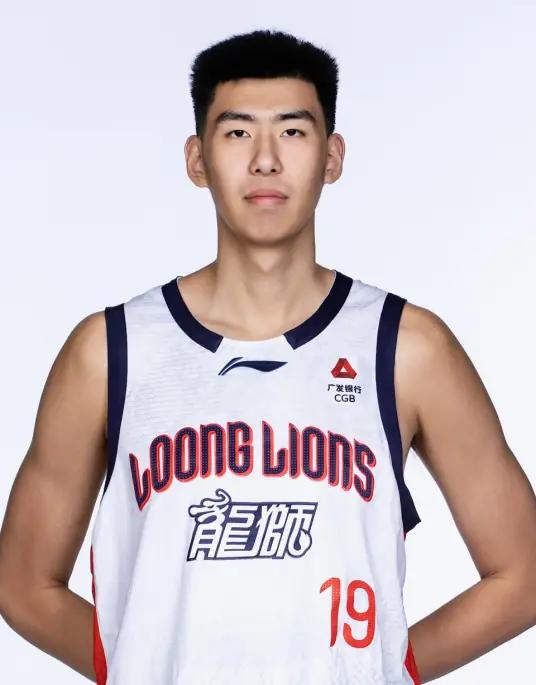 cba新赛季20球队每队身高最高的人1广州智都集团徐昕226cm2山