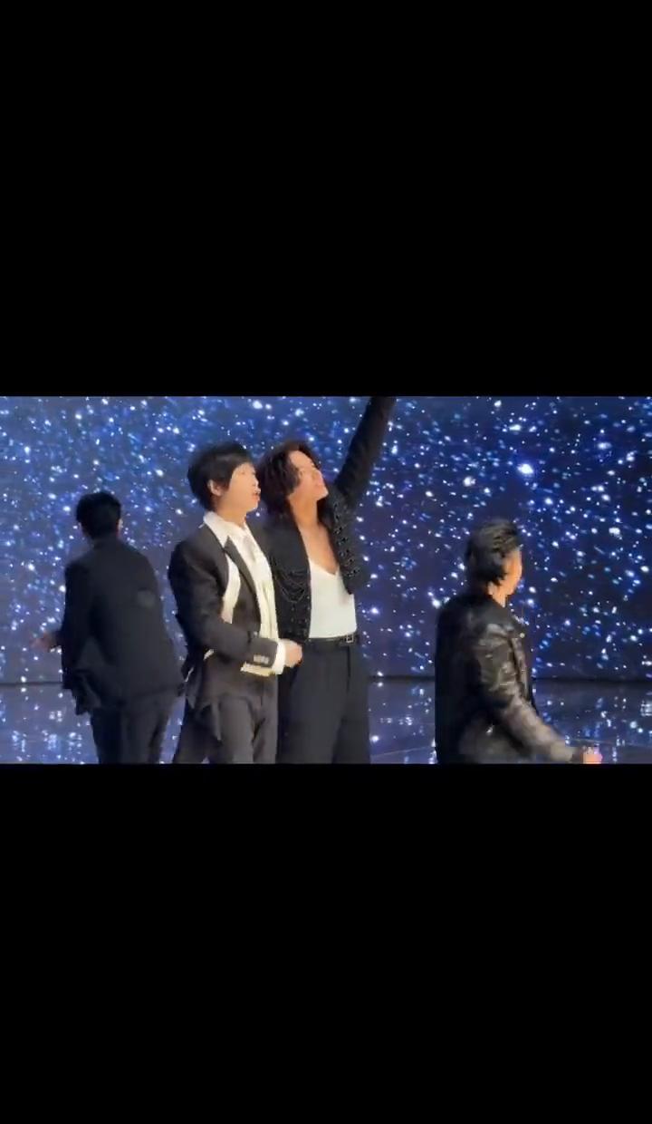 拍摄现场尖叫炸开，言承旭扯开衬衫——那身肌肉不是天赋，是90天地狱训练和3000