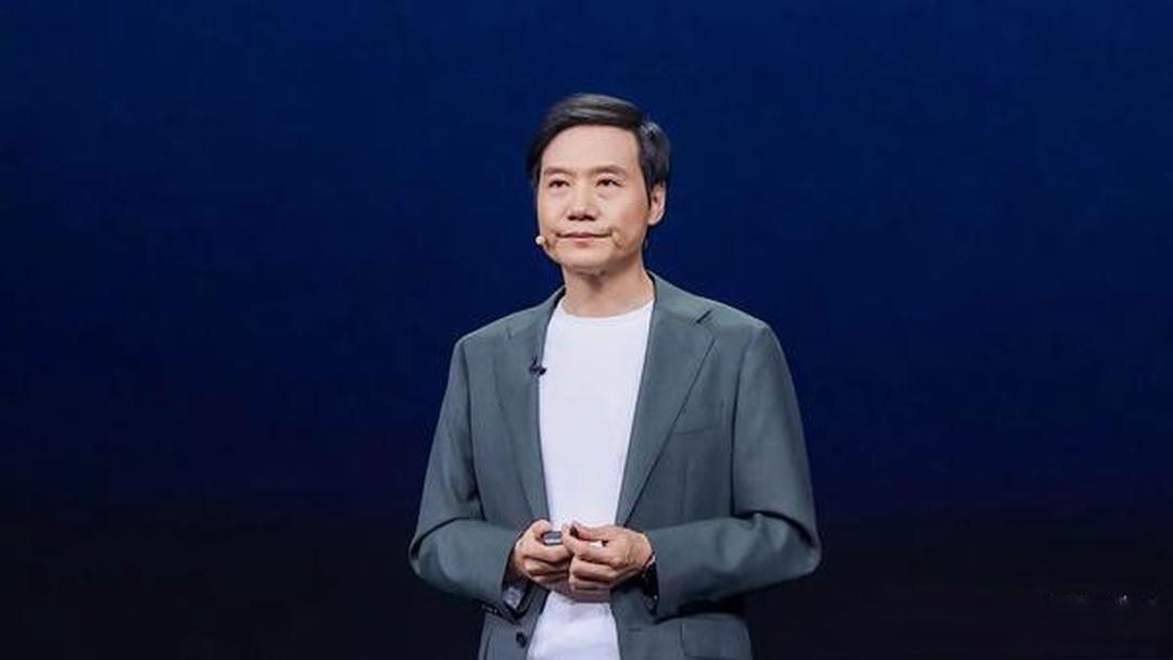 雷军放话：想换手机？别等，现在就下手！昨晚发布会，雷军直言内存价格还要涨两年