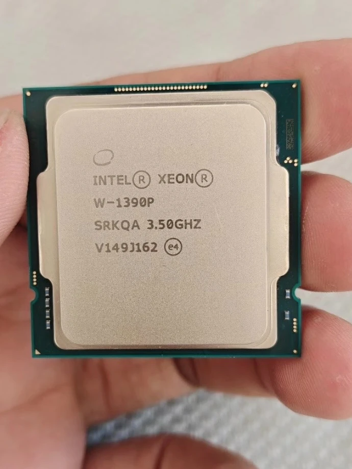 今年很火的一款CPU，W1390P有人在用吗？