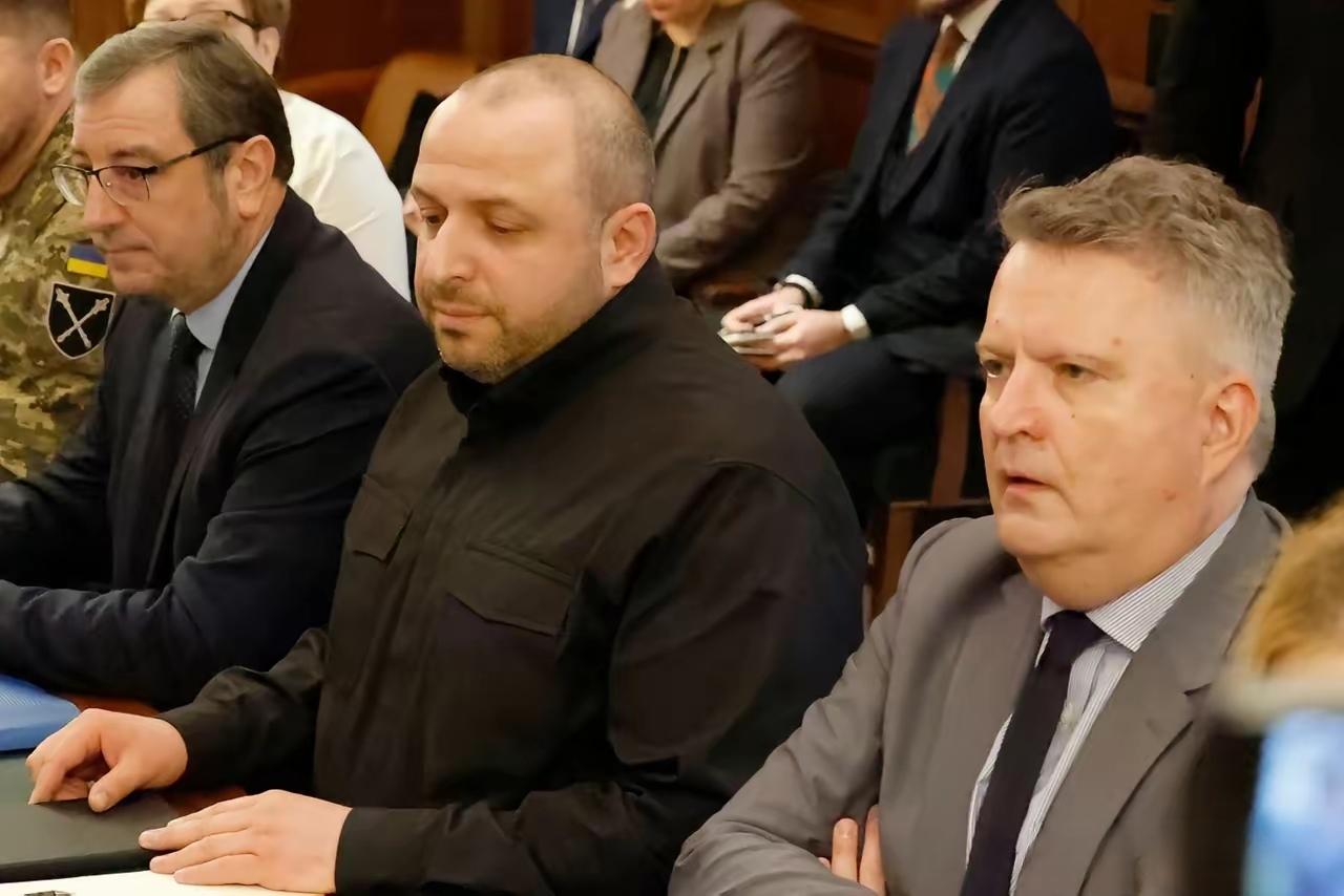 最新消息：卢比奥向乌克兰代表团表示歉意。华盛顿时间2025年11月30日，美