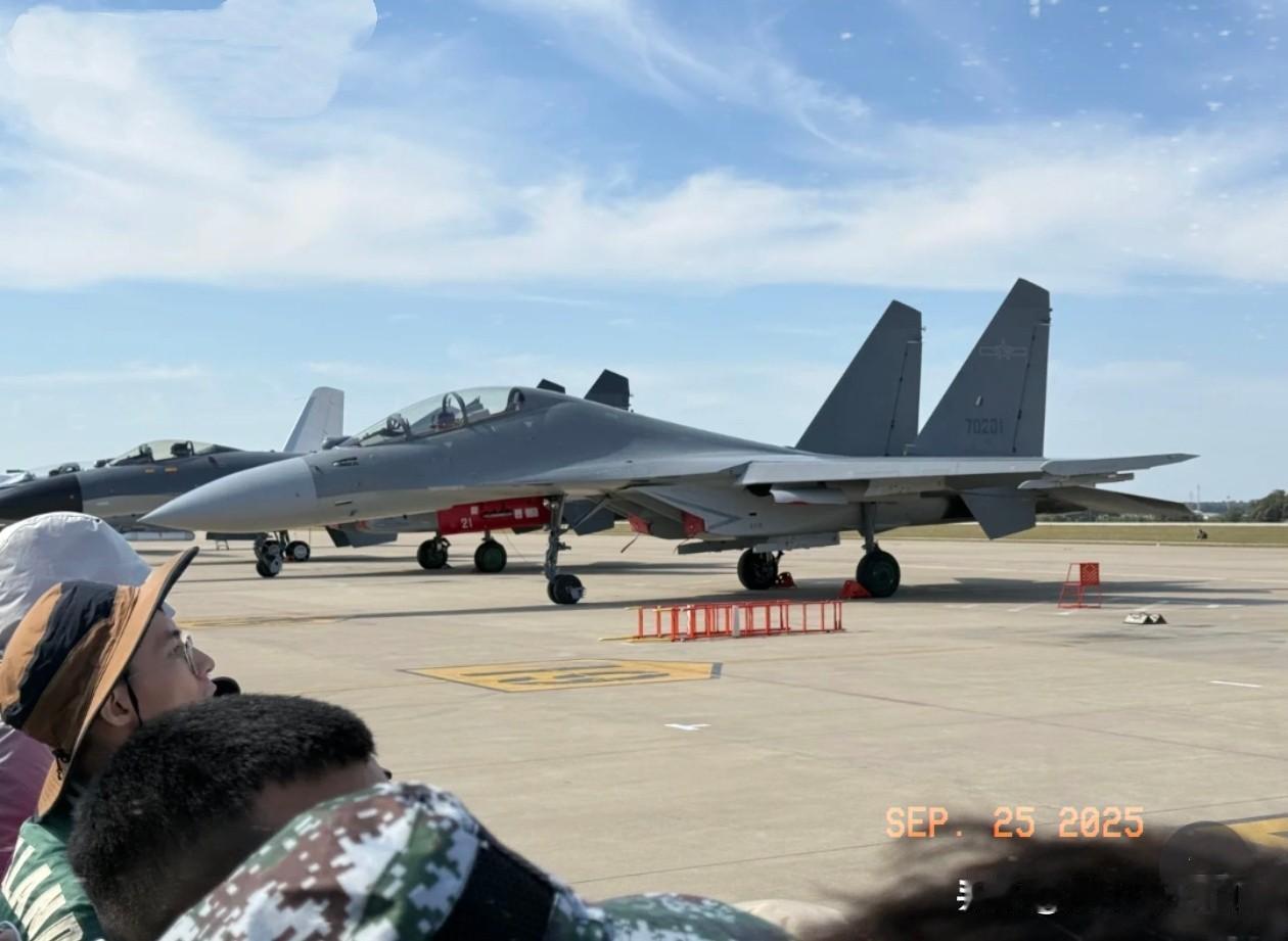 全球公认的军事实力排名第一是美国，第二俄罗斯，第三是中国。不过中国经过93阅