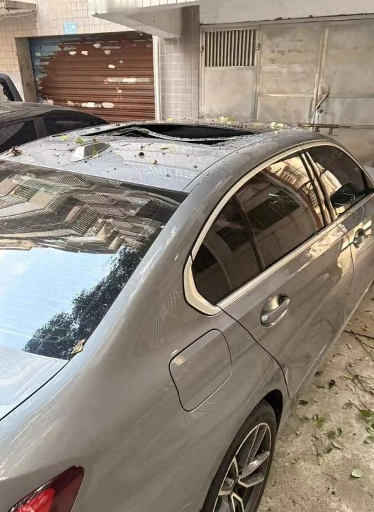 反转！小学生凌晨从7楼坠下砸烂宝马车，宝马车救了坠楼小学生，孩子家长反倒翻脸拿捏