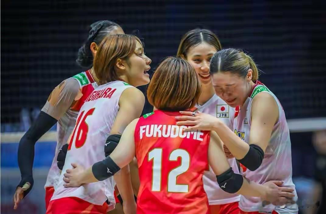 日本女排虽然3-0战胜韩国，但让中国女排看到了夺冠机会！8月23日，在女排亚锦