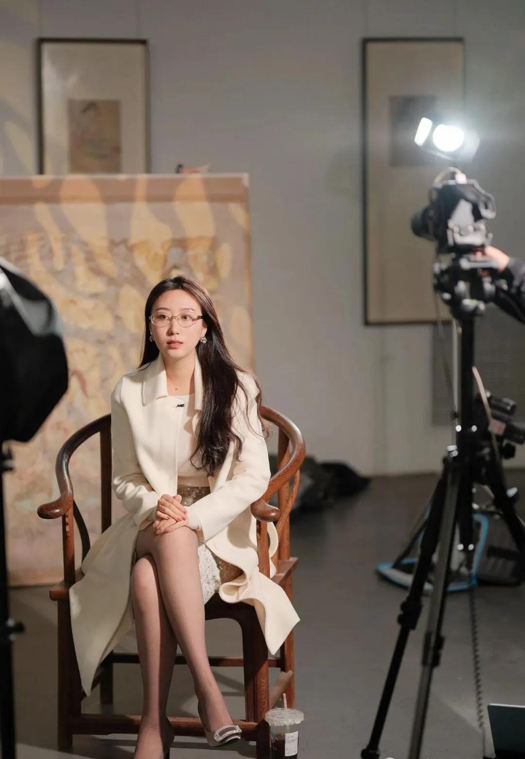 年少不知阿姨好