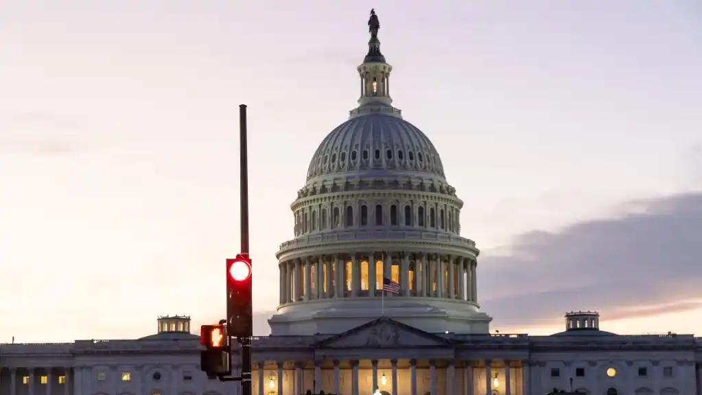 美国政府突然宣布了！宣布啥？宣布史上最长政府停摆正式“加冕”——11月5日零