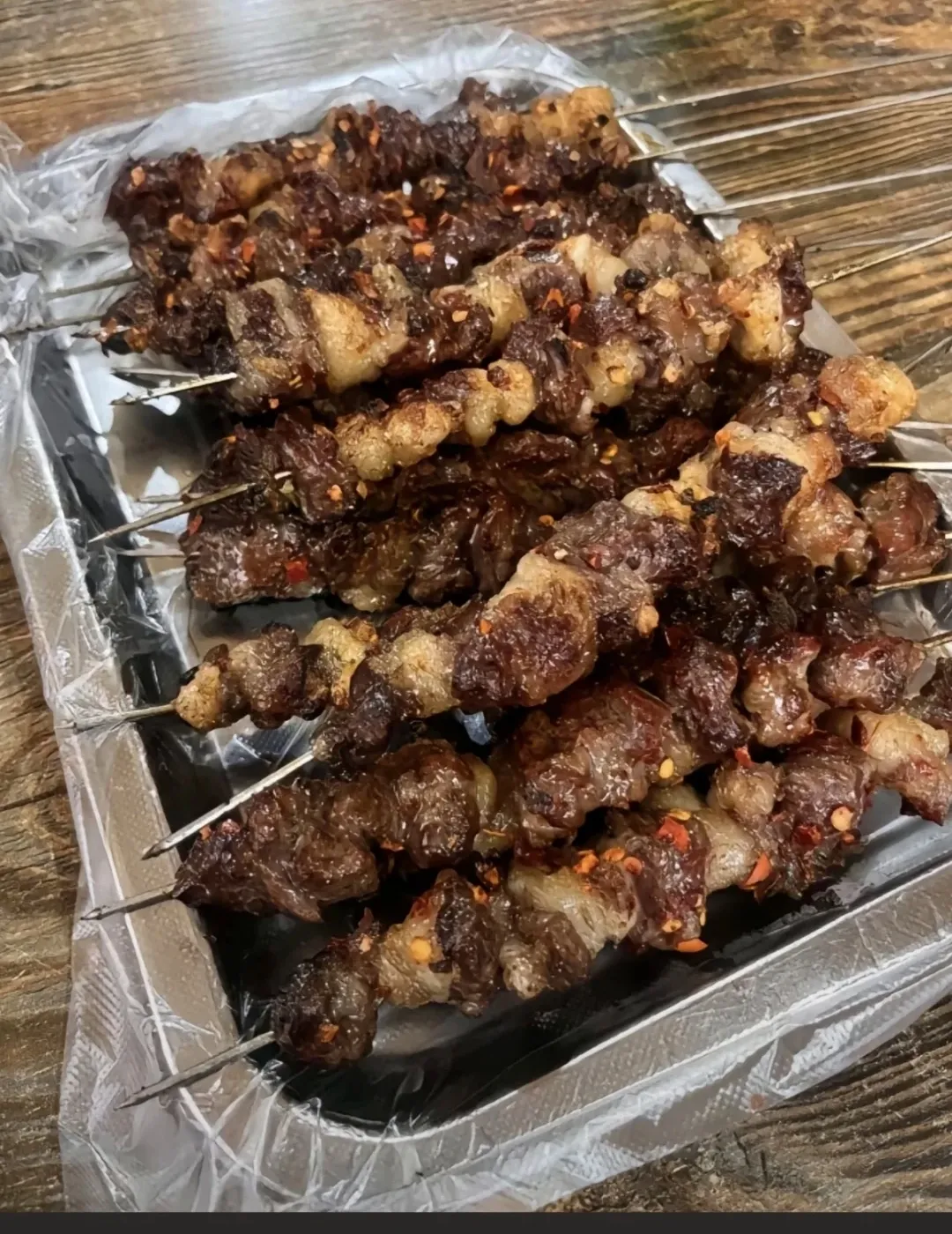 东北的肉串美食是这样的。为什南方的烧烤那么小串？