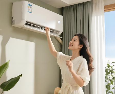 三伏天，是一年里最热也最伤人的时节。这5件伤身事，千万别再干了：第一，