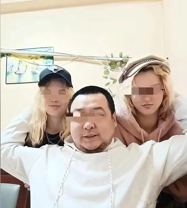 36岁大叔带00后俄罗斯女朋友，回老家黑龙江不到10天就领证了。对方不要任何三