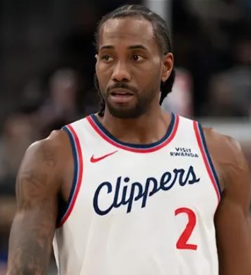 小卡23分，快船大胜鹈鹕止住3连败。NBA常规赛，快船主场迎战鹈鹕，这场比赛小卡