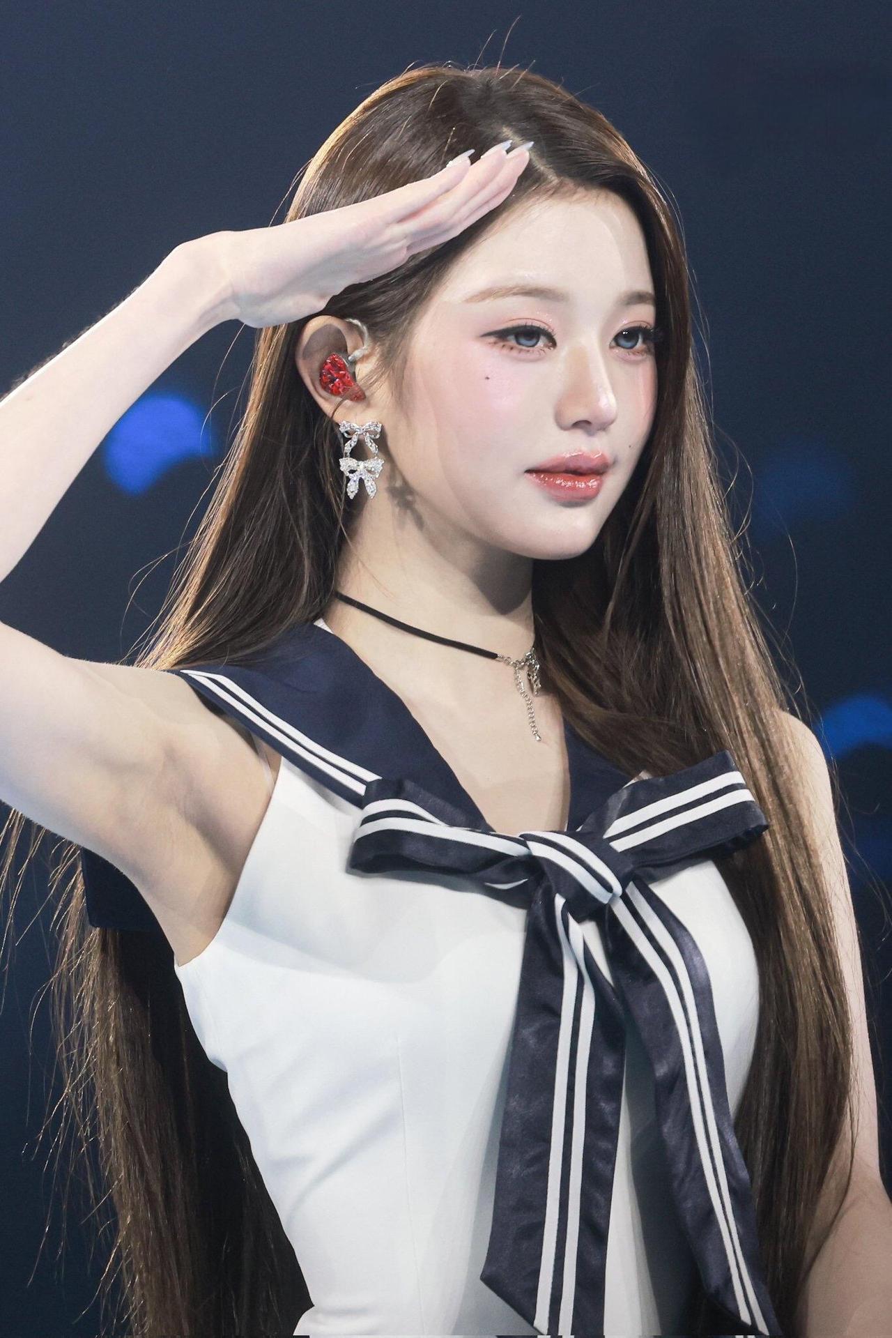 张元英，好干净的一张脸！张元英腋下管理干净又卫生干净女孩