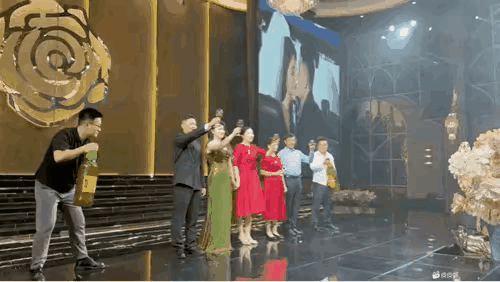 嗨，这洋相出的，一辈子的污点啊！