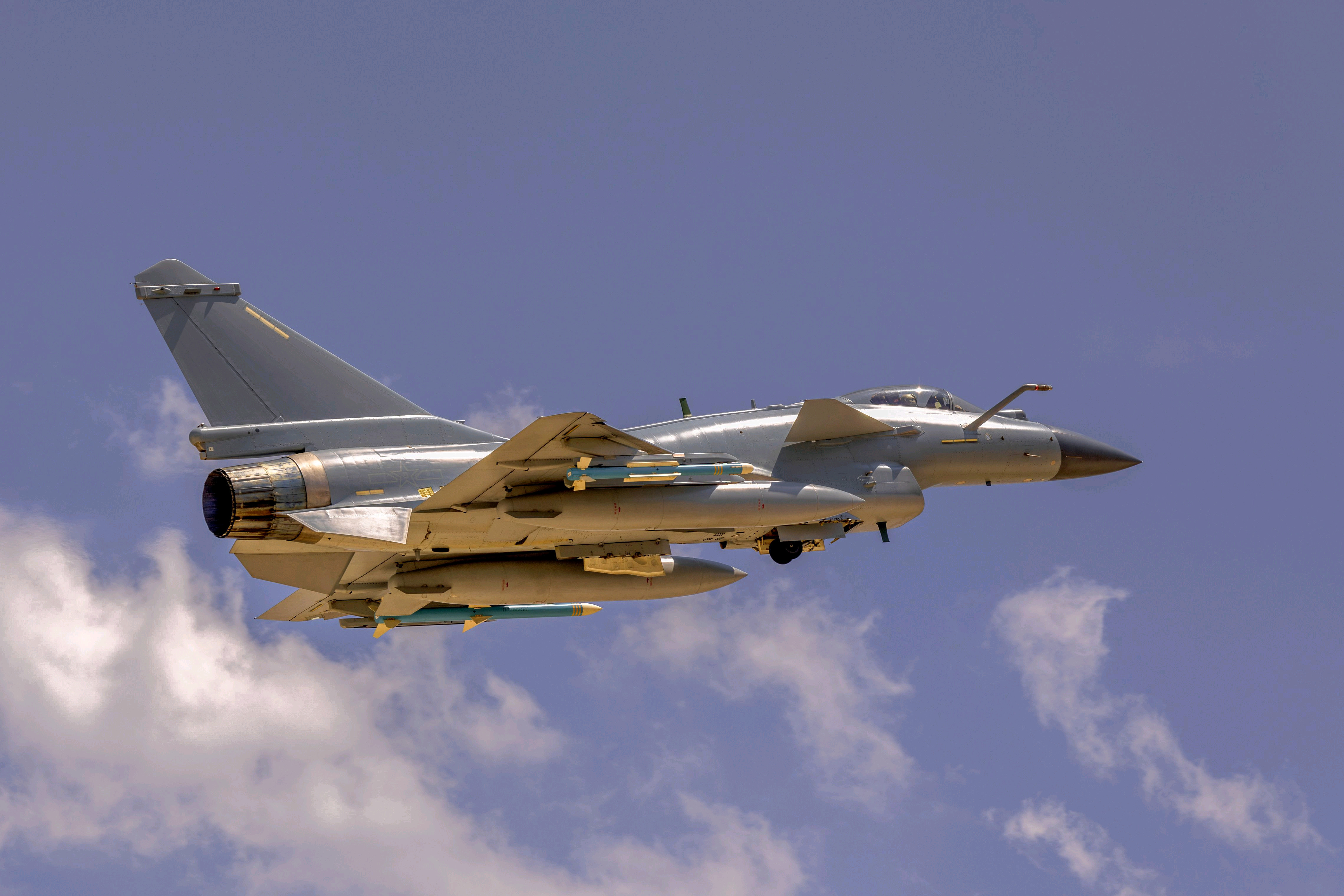 今日猛龙，今日金雕南空某旅歼-10C大图靓图烽火问鼎计划制胜空天