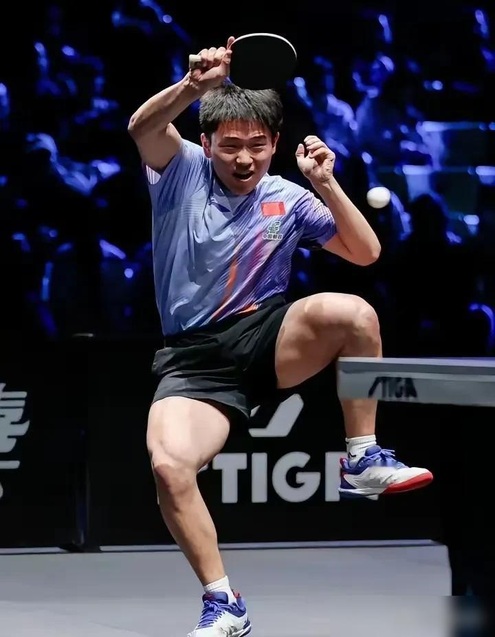 世界排名第484位的陪练小将拿着一块所有人都嫌弃的过时球拍，只用22分钟就把国乒