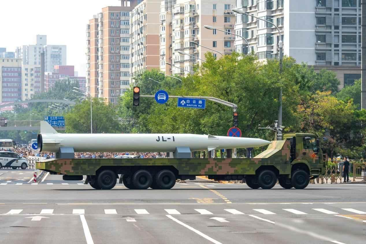 轰-6N悄悄飞远了，美军雷达却抓不住它，中国空基力量正换种方式说话最近这几年