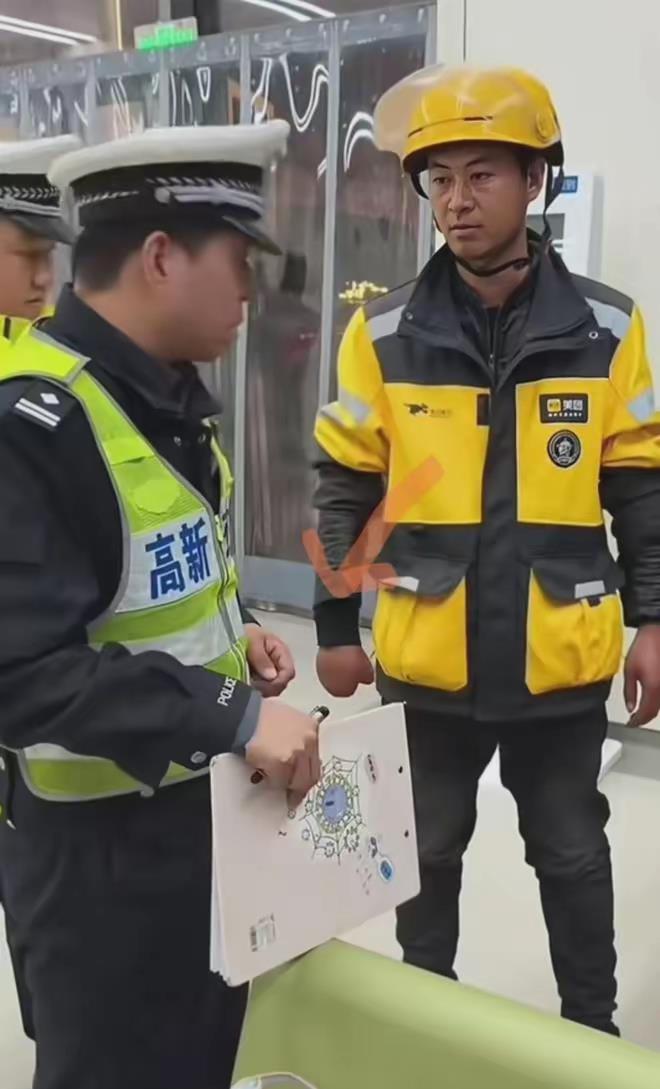退伍一等功臣送外卖上热搜，到底是媒体标题党还是有内情？今天一则退伍一等功