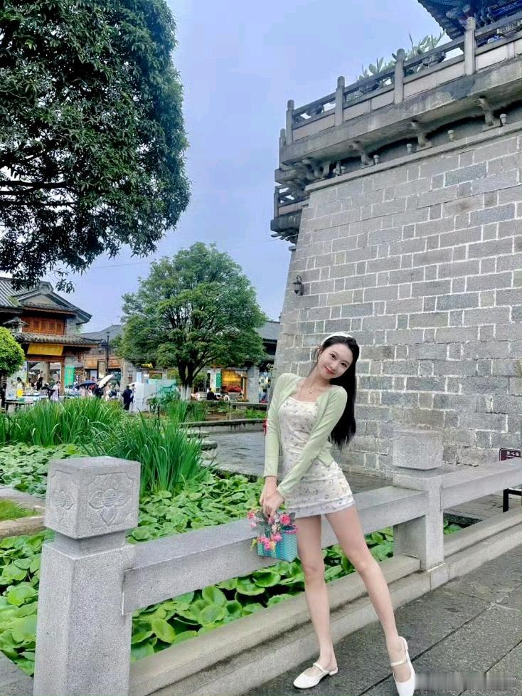 打卡古风古镇，感受历史韵味