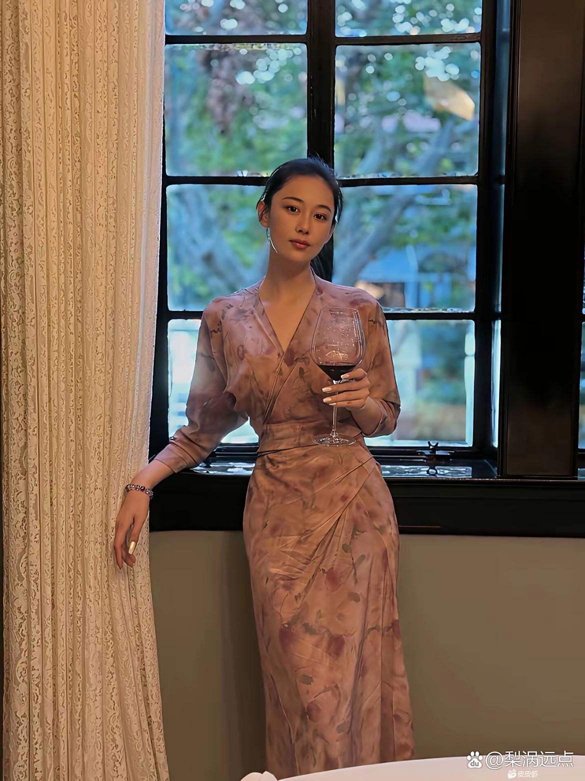 张馨予美得越来越高级了​​​