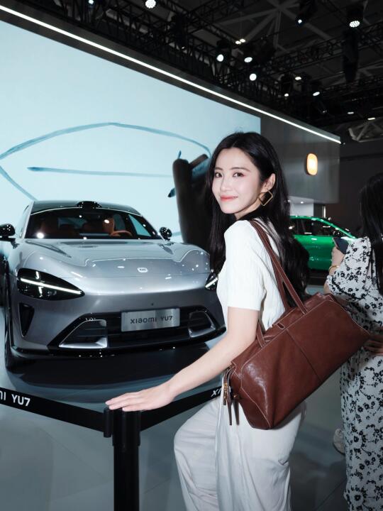 堪比春运的车展现场 小米YU7真C位