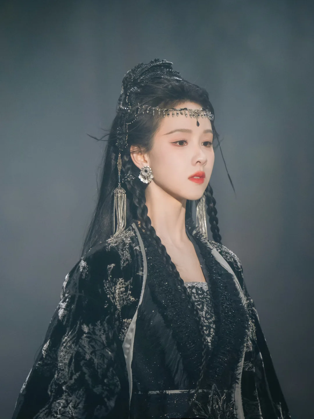 陈都灵｜雾妄言的衣橱（18套）