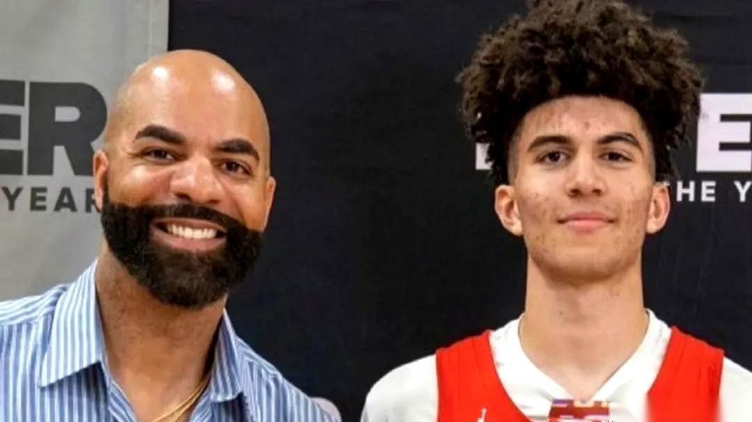 布泽尔说他儿子是“当代邓肯”。好家伙，我第一反应是，这爹也太能吹了。邓肯什么级