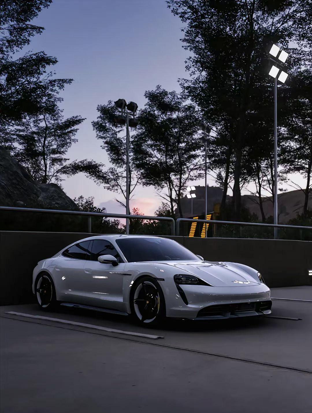 今天尚界Z7发布。我把两款像素级参考保时捷的两款新车，与Taycan放在一起。