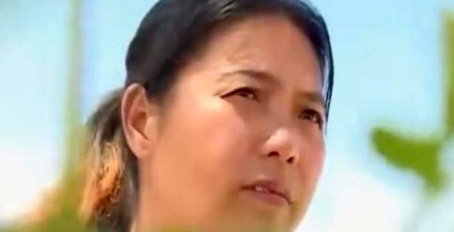 女子二婚嫁给现在的丈夫，为了不让丈夫知道她有钱，偷偷把85万借给弟弟。如