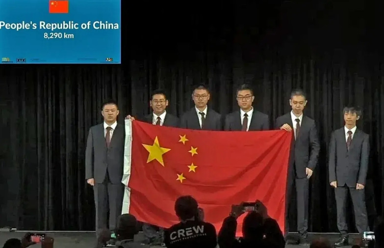 获得亚军，美国人还是不满意，因为他们都说普通话。据外国媒体报道：在数学国际奥