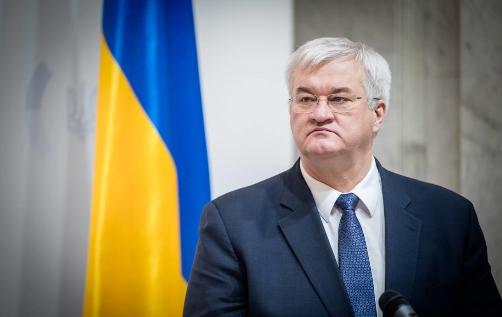 直接关门送客！这种带有羞辱性的访问，中国不要也罢！你名义上是来拜访中国，脚后跟还