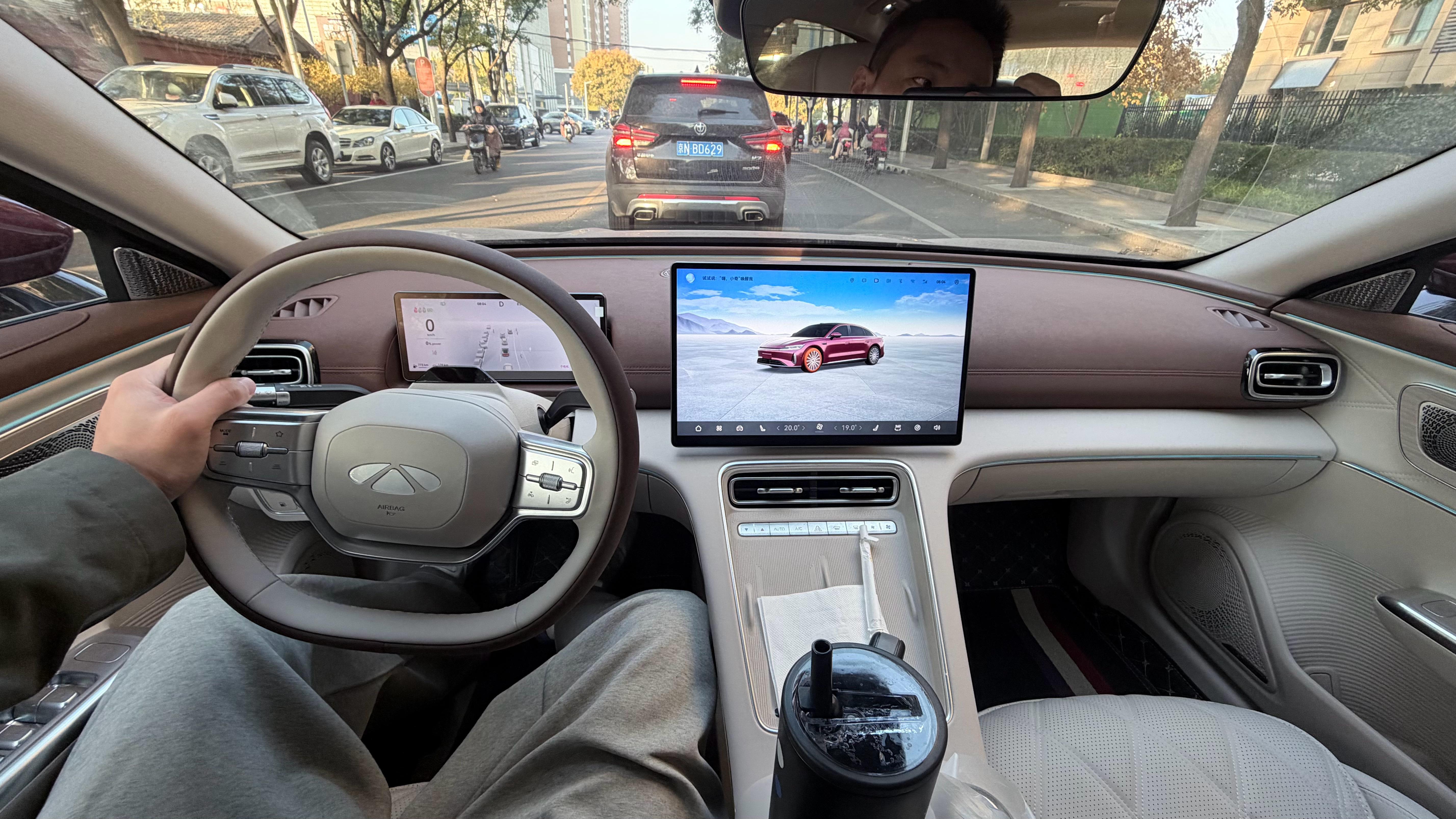 早☀️风云A9L很用心的产品点，胎压报警在最醒目地方给出提示！​​​