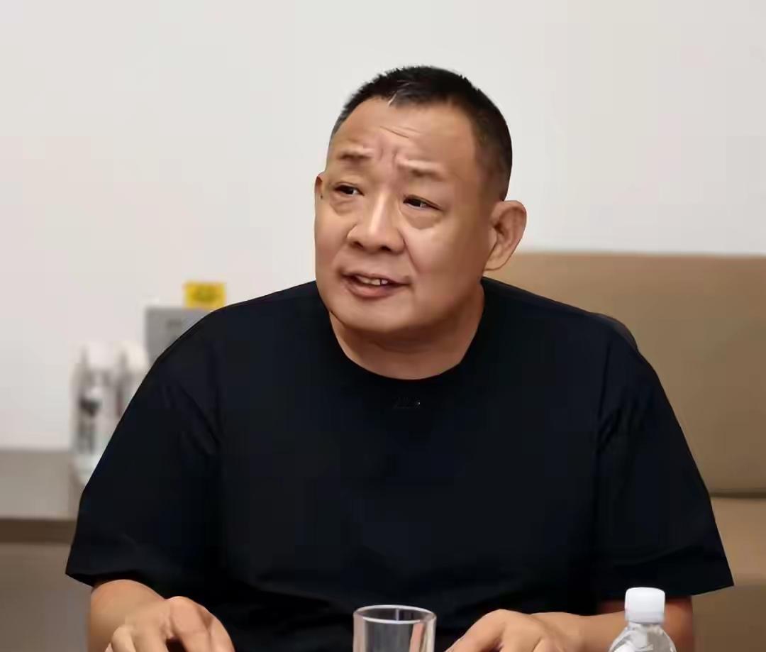人真不知道谁会旺自己。于东来砸65亿建“梦之城”，以为自己就是盖个楼，结果这
