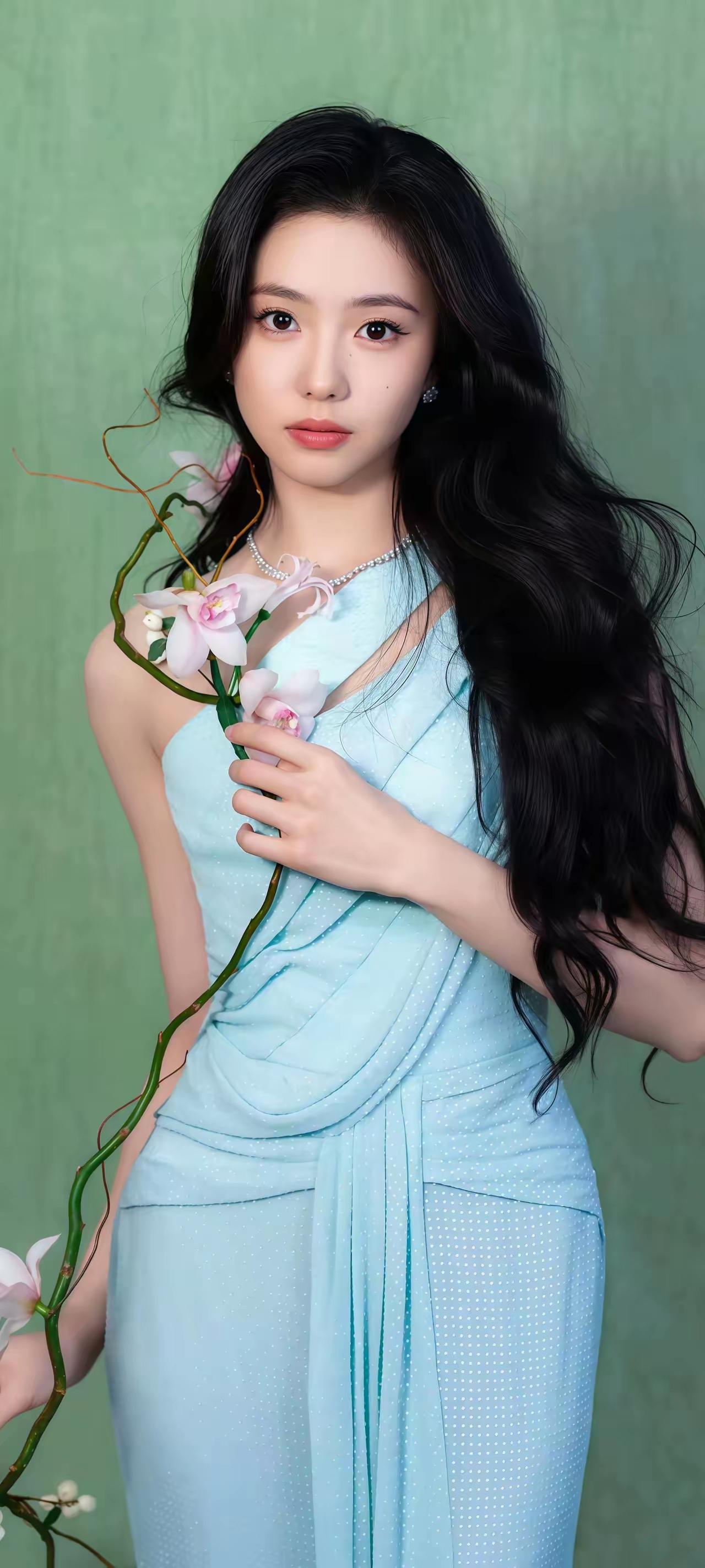 优雅少女，气质如兰！