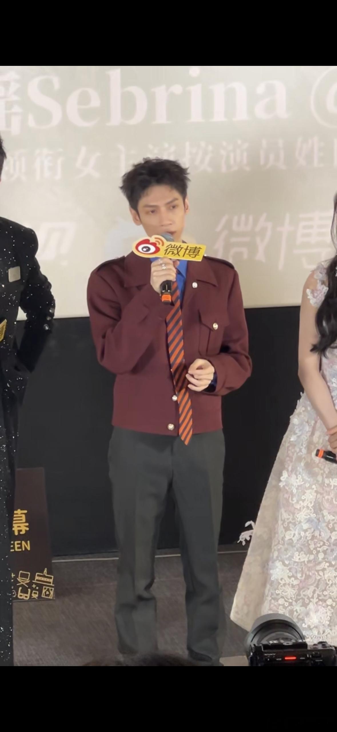 罗云熙清唱唐俪辞角色曲罗云熙0帧起唱新歌救命！没伴奏才更显功力吧！罗云熙一开口