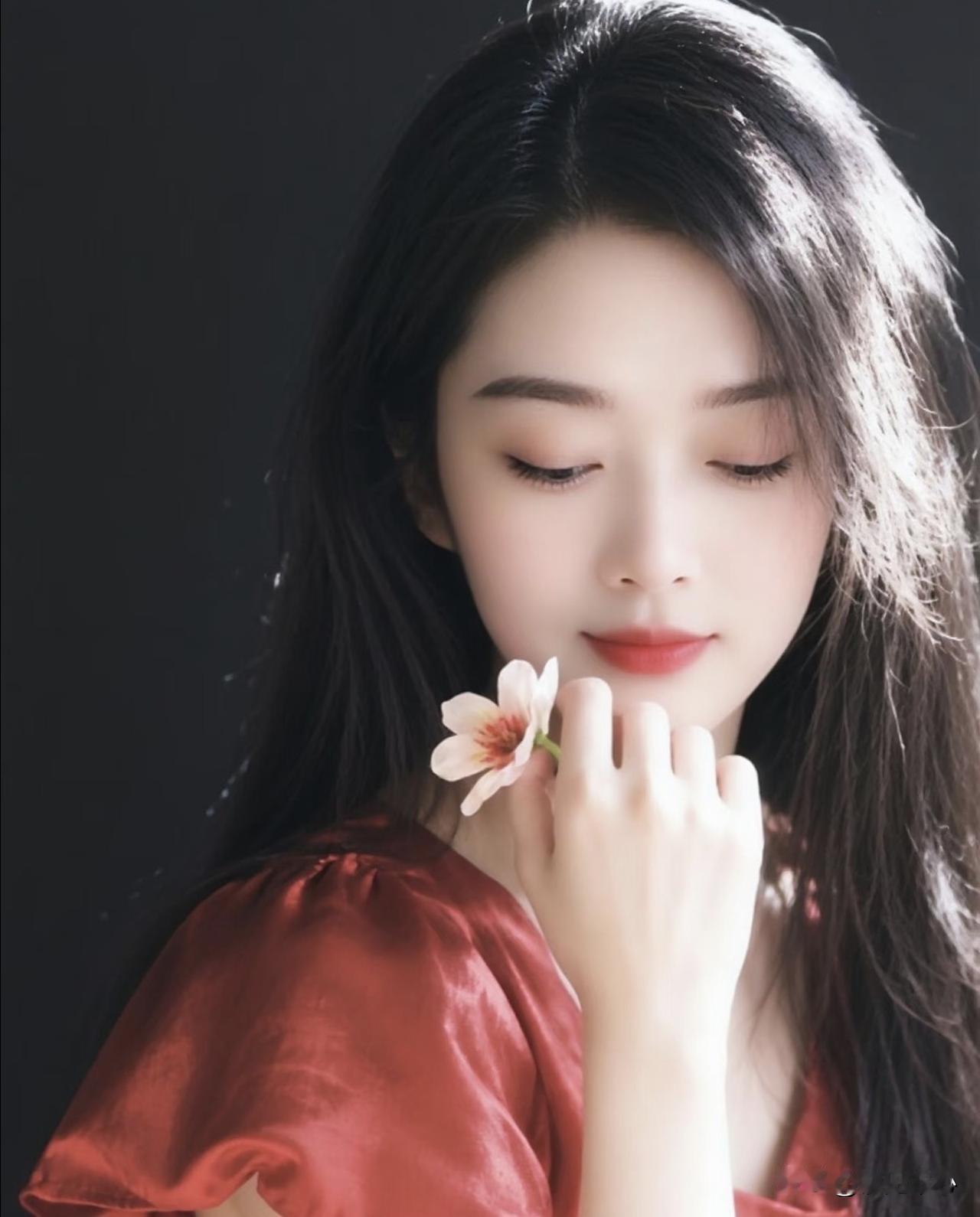 非常现实的一段话：“只要你守过病重的父母一夜，不用多，就连续七天。你会明白，所谓