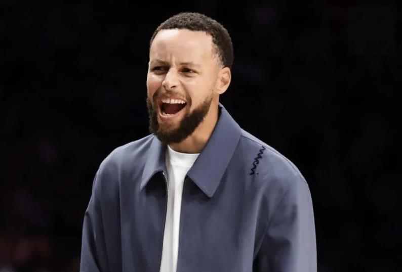 巴特勒还是很懂球的，他直言：库里是终极作弊器！他几乎就是怼着科尔的脸说，你那套