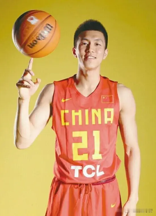 下赛季CBA恐迎大变局，5位冠军成员或退役！那就是周鹏37岁手握8枚戒...