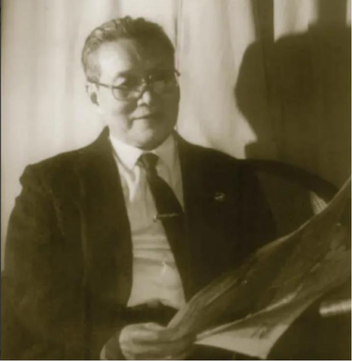 1960年，军统“头号杀手”沈醉经过多年的改造被释放出狱，他第一时间就想着回家看