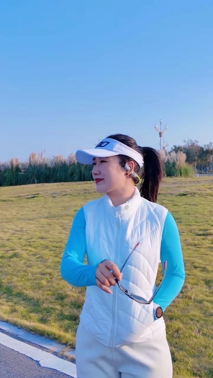 后来我学会了自愈，用跑步去消化所有的坏情绪！运动穿搭户外运动