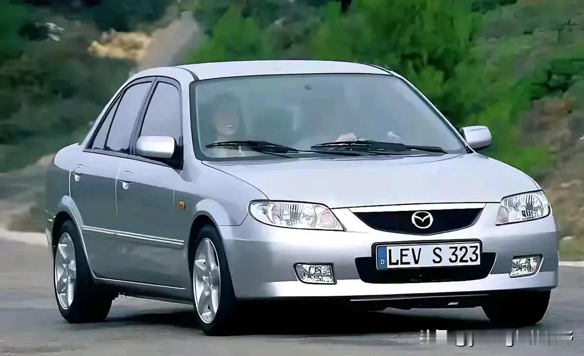 马自达3轿车，当年在国内是以海南马自达的品牌进行国产生产销售，车型叫做福美来。当