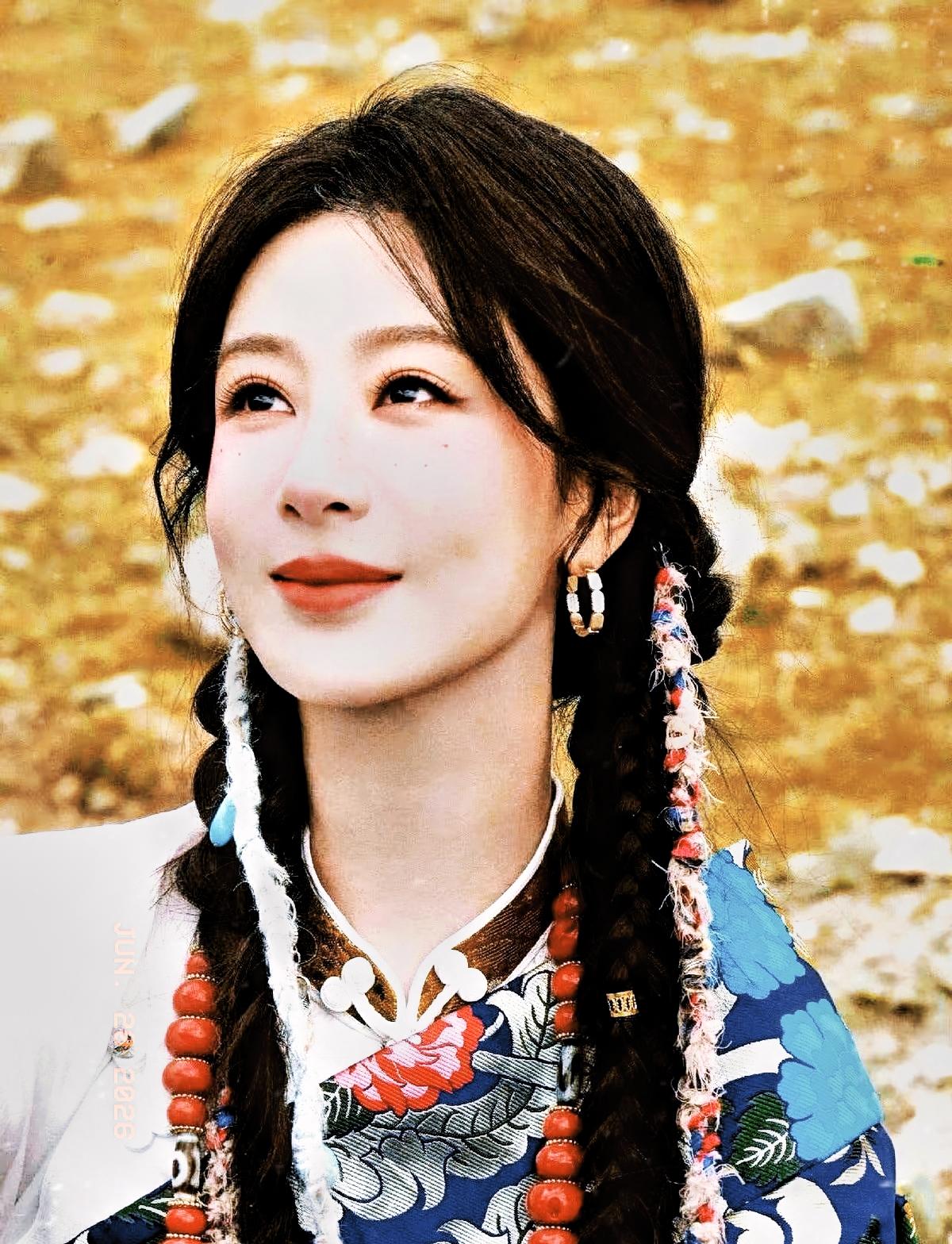 李雪导演一句话，捅破了行业里那层窗户纸。​他说，没有杨紫演的白菊，就没有《生命
