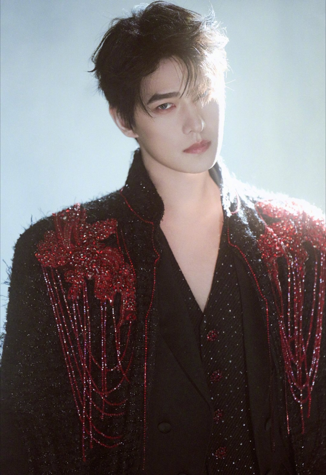 杨洋对视三秒，不用三秒，对视的那一刻就瞬间沦陷