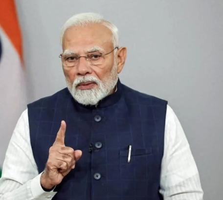 美国面对一个强大的中国，已经十分头痛了，它绝对不允许再出现第二个中国，所以，印度