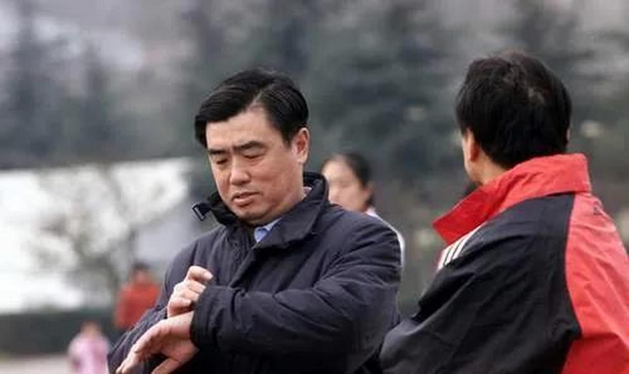 阎世铎：至于我个人的去留，我始终秉持一个态度——任职之初我便说过，这顶职务的帽子