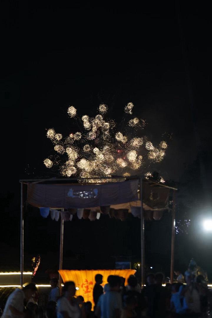 初秋的福建藏着一个精神乌托邦福建秋日晚会里藏着山海诗意🎪热闹市集落户武夷山，品