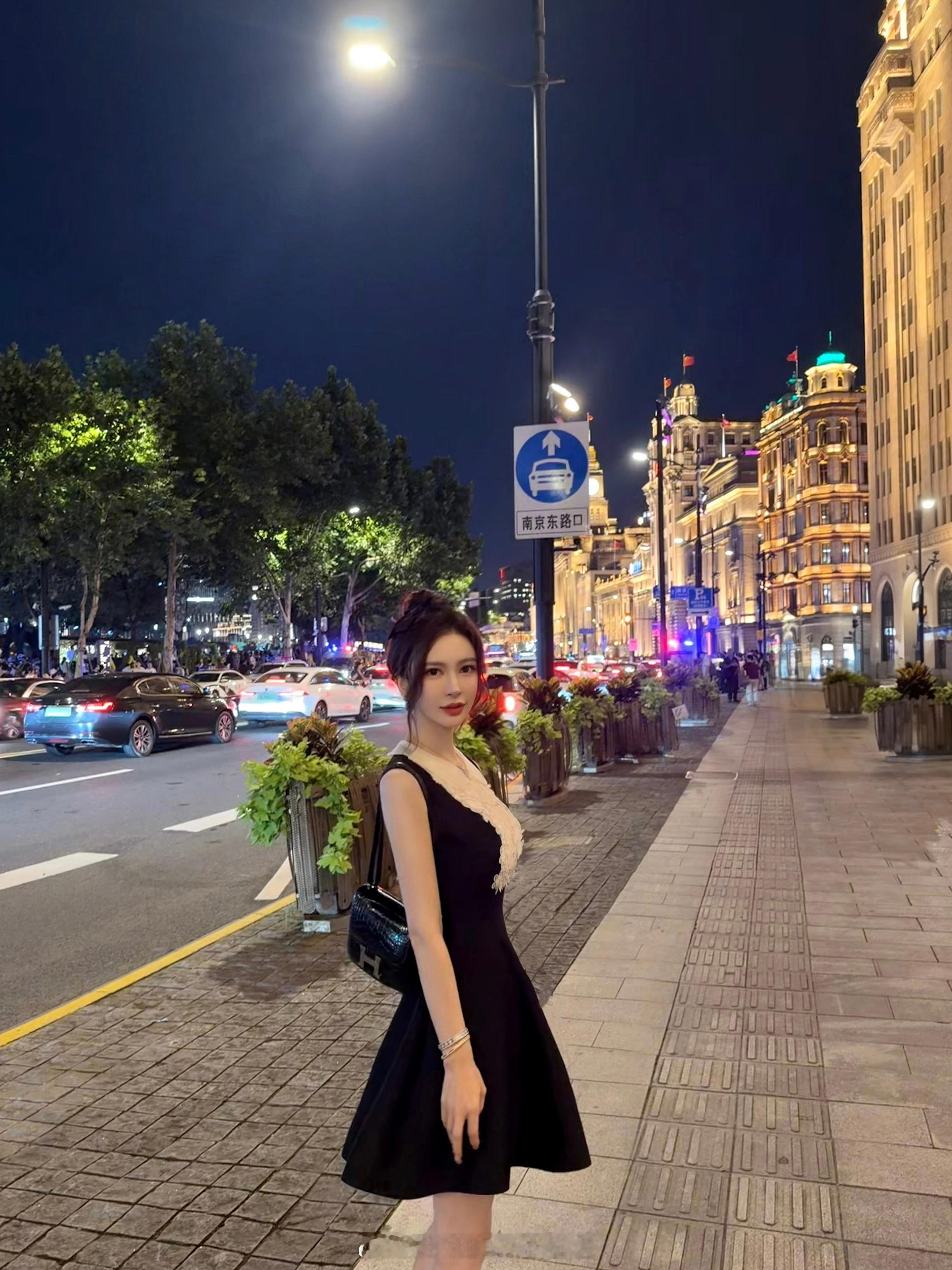 -我擅长感受，却拙于表达。🌛​​​