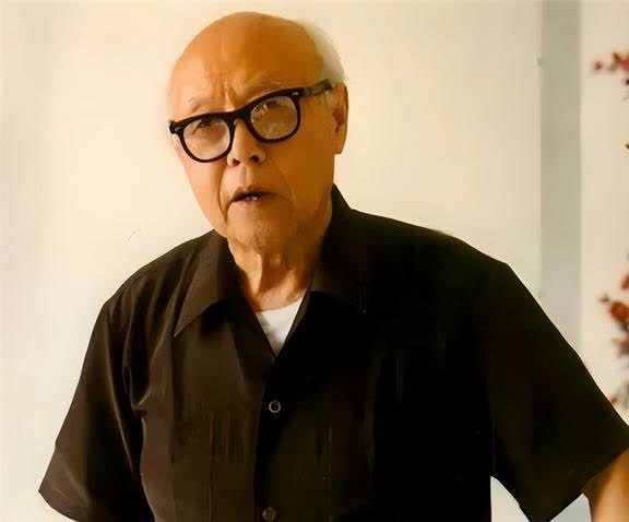 李苦禅师承徐悲鸿和齐白石，其画功也是出类拔萃。李苦禅对于儿女情长之事没有任何想法