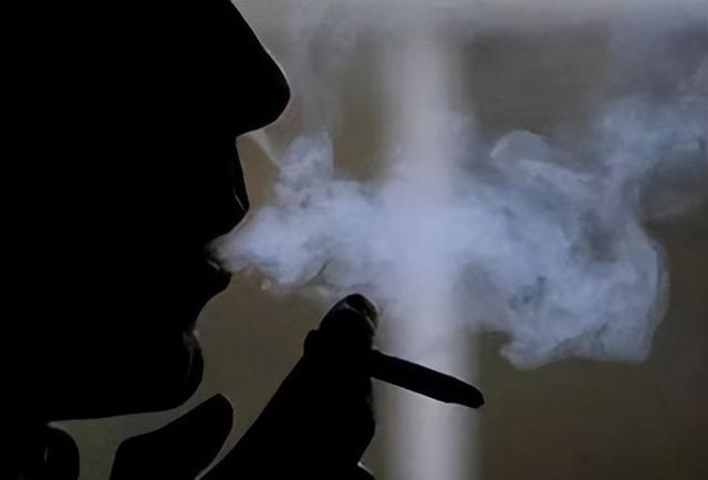 5月1日起，这些抽烟买烟的习惯再不改，钱包可能要“大出血”了!家人们注意啦