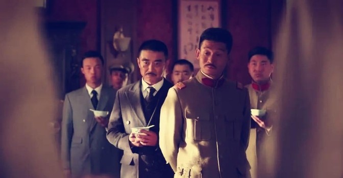 1929年，张学良对杨宇霆说道：““留在府中吃午饭吧，杨宇霆则摆摆手回道：“我回