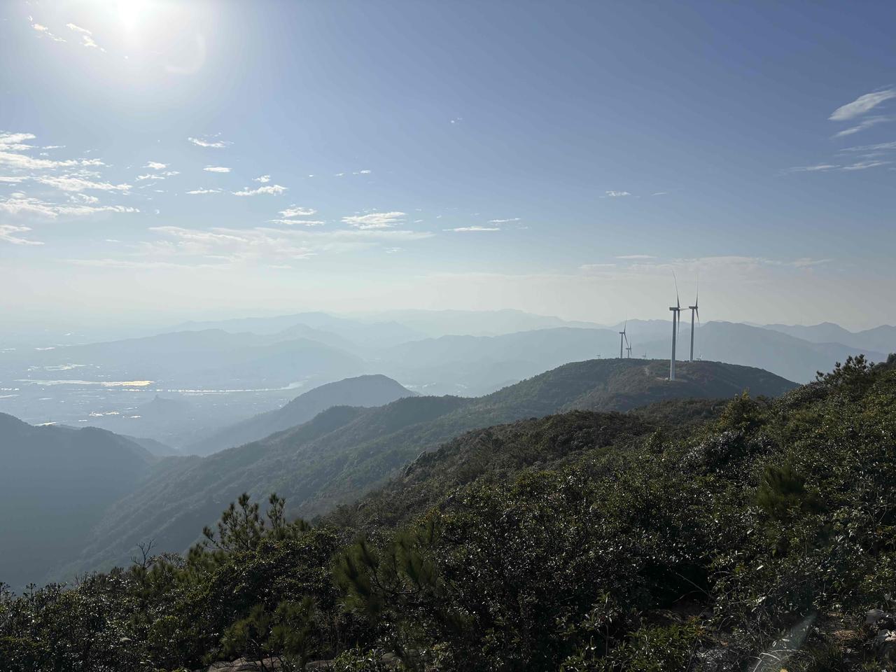 有一种盲目跟风叫做集团化办学！最近很多一些小县城也开始兴起集团化办学模式。它号